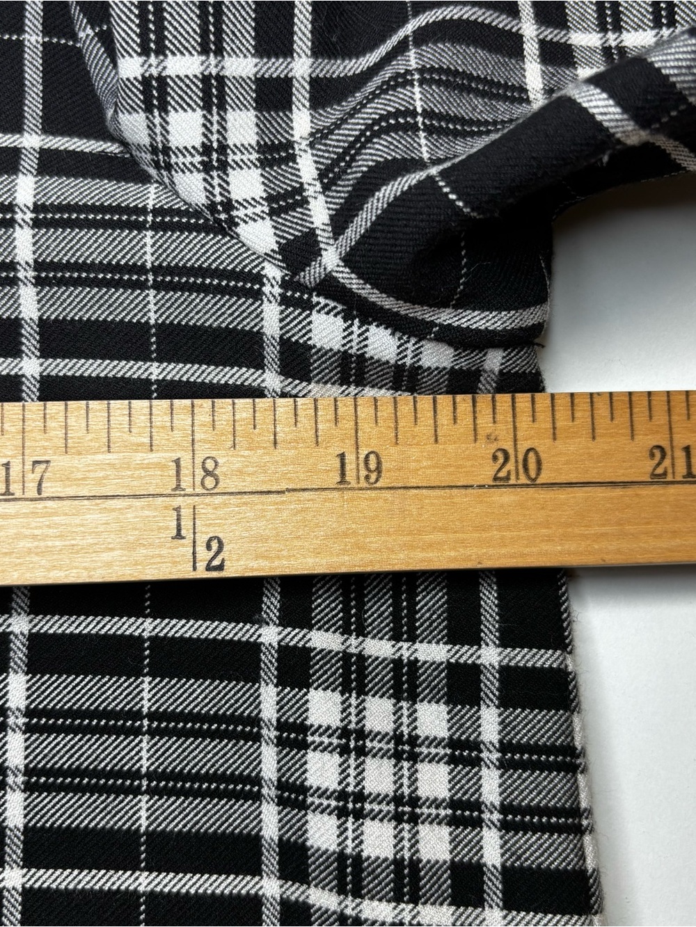 Alice + Olivia Jem Plaid Ruffle Bell Sleeve Shirt Dress Black White Size M - Picture 11 of 13